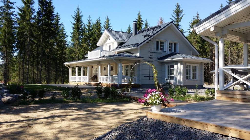 Tyssinniemi villa and Helmi lakeside sauna